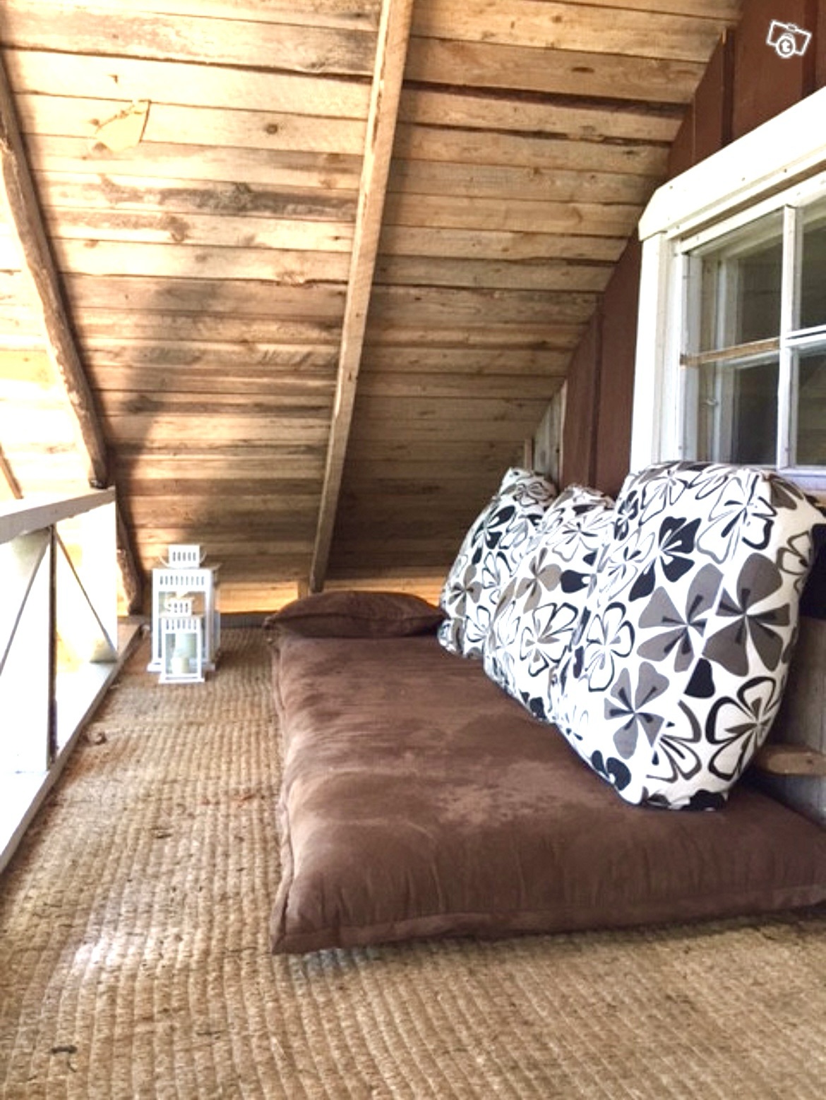 Yläparveken oleskelutila